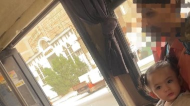 جانب من واقعة الإدعاء بخطف طفله داخل أتوبيس عام 