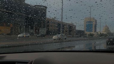 عبارات عن المطر مكتوبة