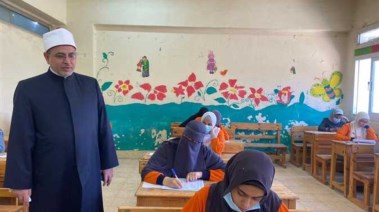 طالبات الصف الثالث الإعدادي الأزهري