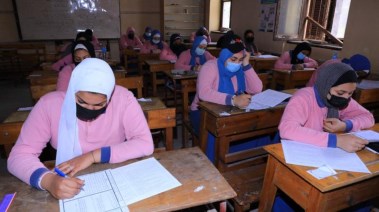 امتحانات طالبات الصف الأول الثانوي - أرشيفية