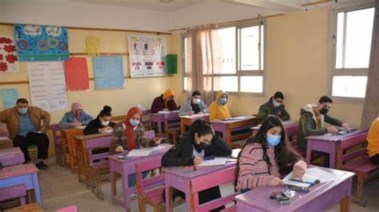 طلاب الصف الثالث الإعدادي