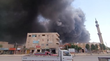 جانب من حريق مصنع الطوب بالصف في الجيزة