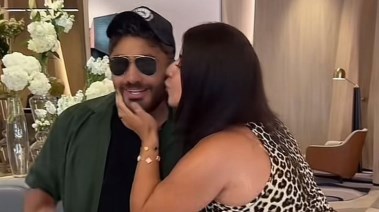 تامر حسني والمعجبة