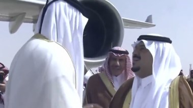 الملك السغودي يستفبل أمير قطر