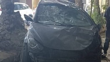 آثار حادث التصادم بين سيارة ملاكي ودراجة نارية بالحوامدية 