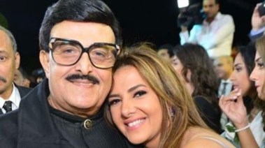  دنيا سمير غانم ووالدها سمير غانم