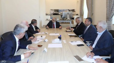 جانب من الاجتماع الأول للجنة اللبنانية الفلسطينية المشتركة