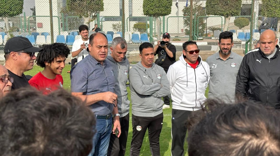 جلسة تحفيزية للاعبى الشباب قبل مواجهة زامبيا جلسة تحفيزية للاعبى الشباب قبل مواجهة زامبيا