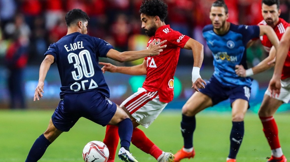 الهلى وبيراميدز هما الأقرب للمنافسة على الدورى الهلى وبيراميدز هما الأقرب للمنافسة على الدورى