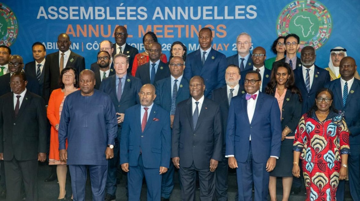 جانب من الاجتماعات جانب من الاجتماعات