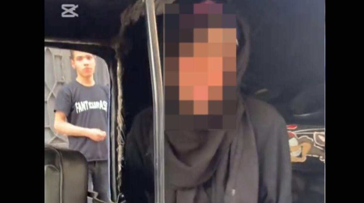 الفتاة في الفيديو المثير للجدل مع سائق التوك توك الفتاة في الفيديو المثير للجدل مع سائق التوك توك