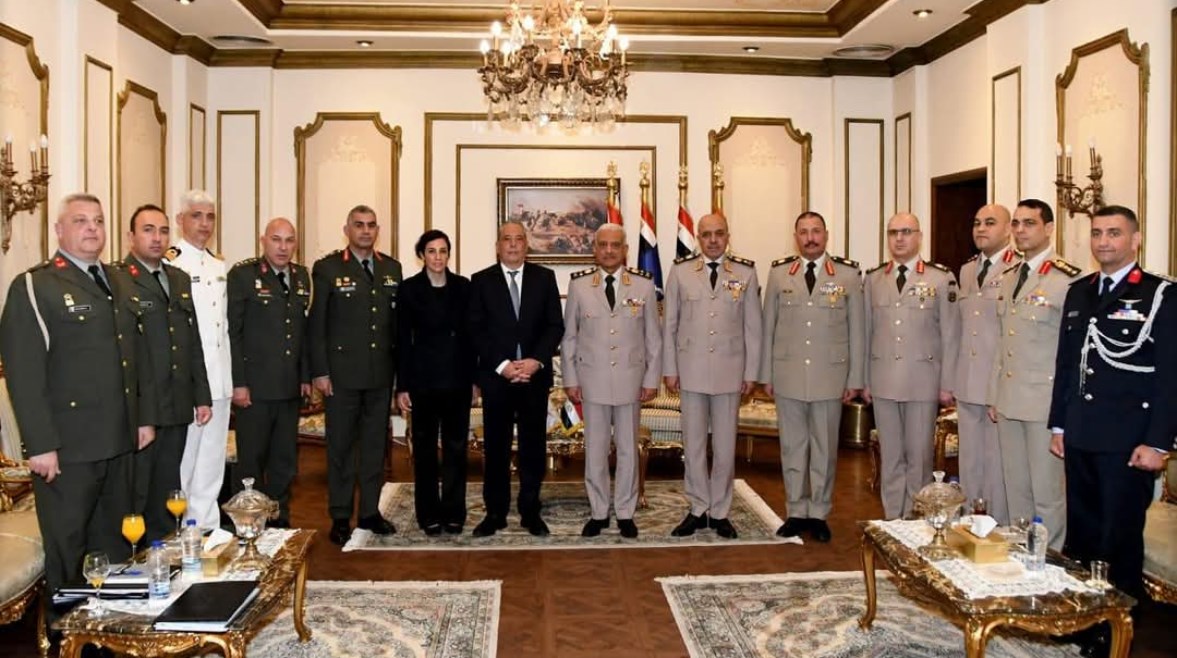 الفريق أول عبدالمجيد صقر القائد العام للقوات المسلحة الفريق أول عبدالمجيد صقر القائد العام للقوات المسلحة