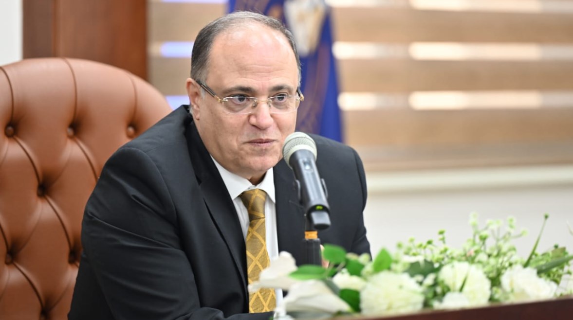الدكتور علي الغمراوي رئيس هيئة الدواء الدكتور علي الغمراوي رئيس هيئة الدواء