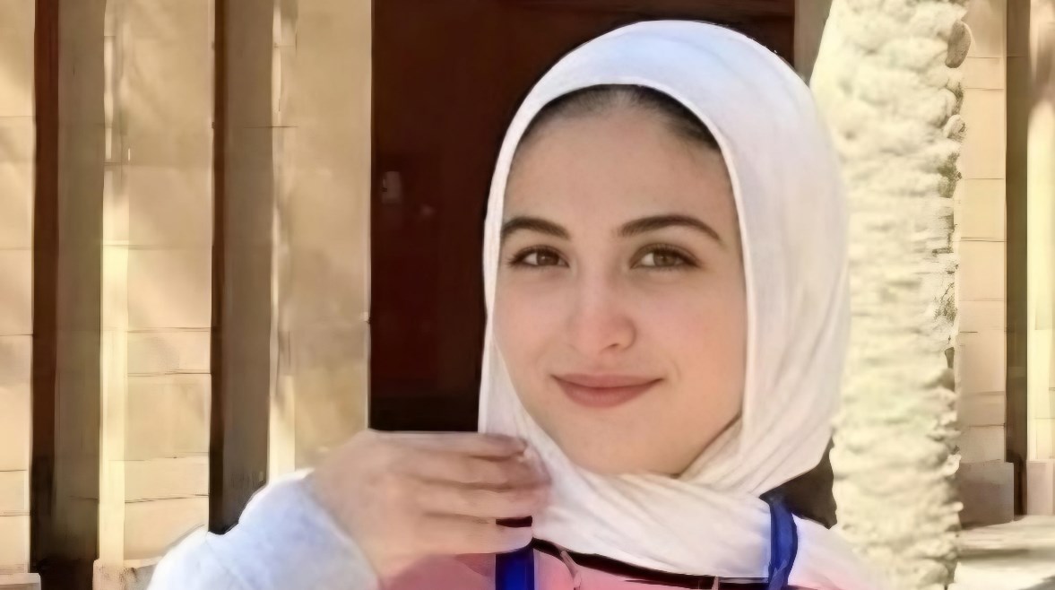 الطالبة سارة حسن