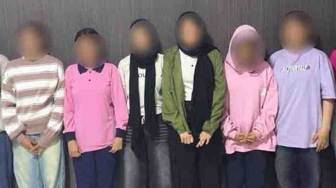 المتهمات بالاعتداء على زميلتهن في العاشر من رمضان المتهمات بالاعتداء على زميلتهن في العاشر من رمضان