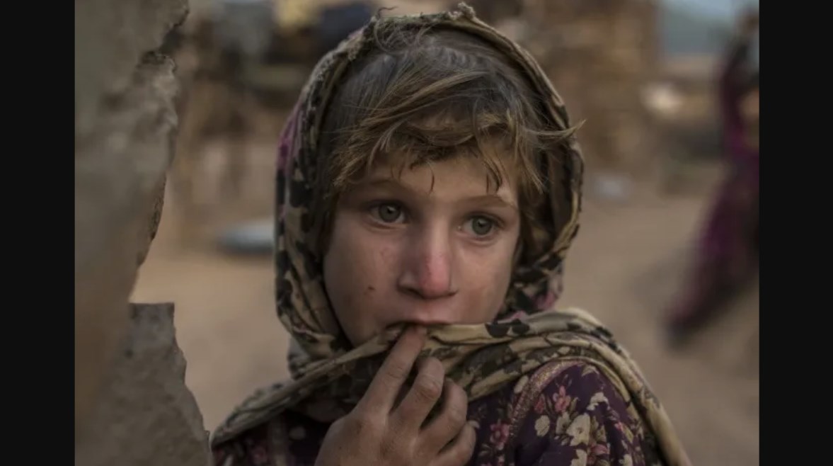 طفلة تعاني من الفقر - أرشيفية طفلة تعاني من الفقر - أرشيفية