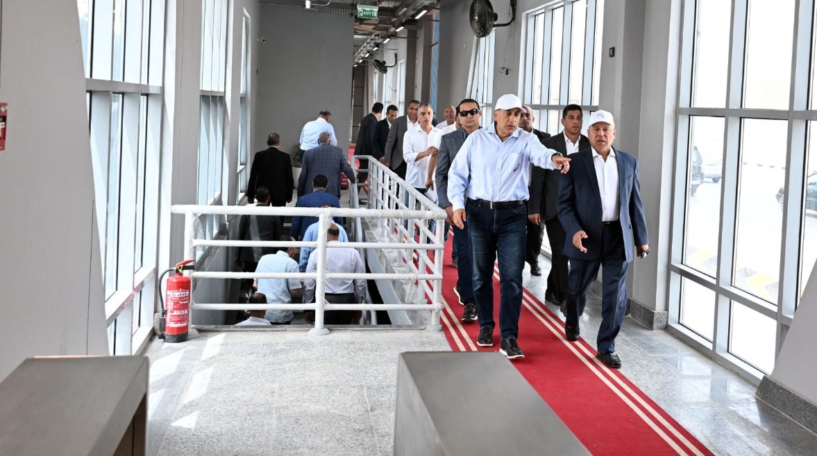 رئيس الوزراء ووزير النقل رئيس الوزراء ووزير النقل