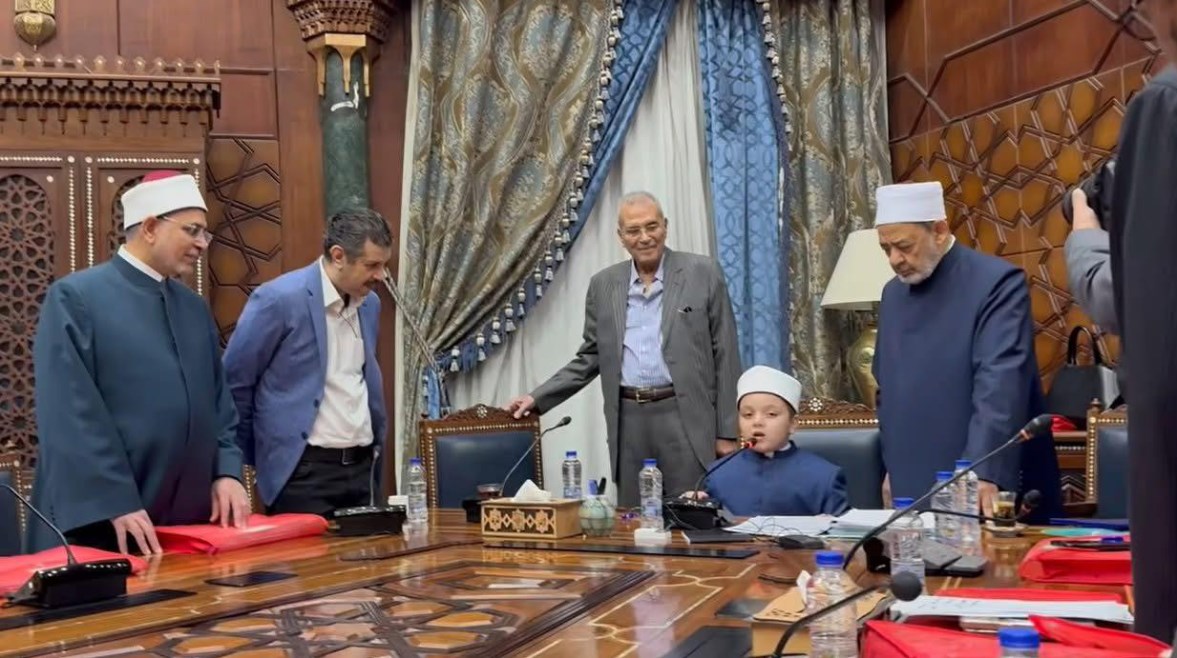 الطفل أنس الطفل أنس