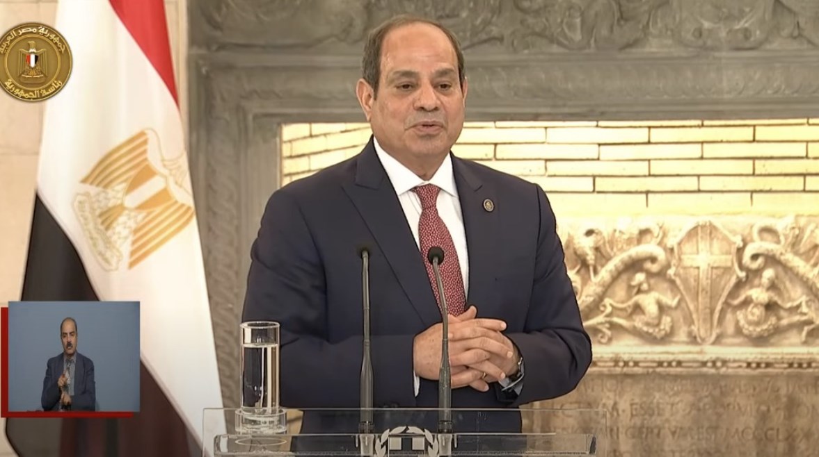 الرئيس السيسي خلال مؤتمره باليونان الرئيس السيسي خلال مؤتمره باليونان