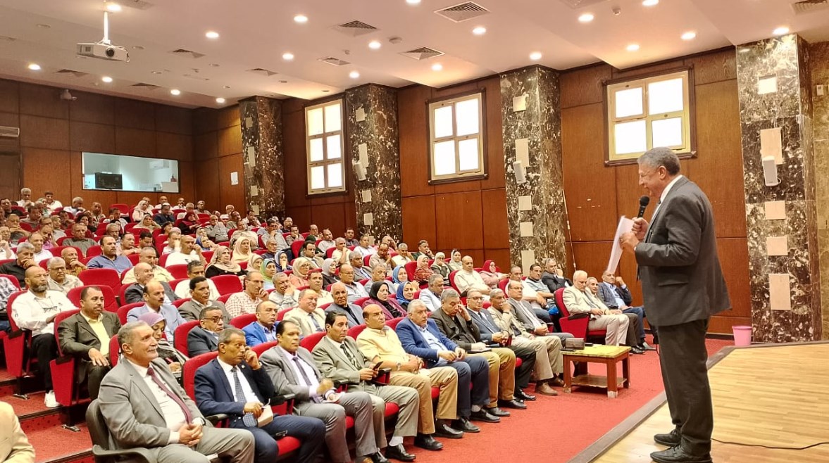 جانب من الاجتماع جانب من الاجتماع