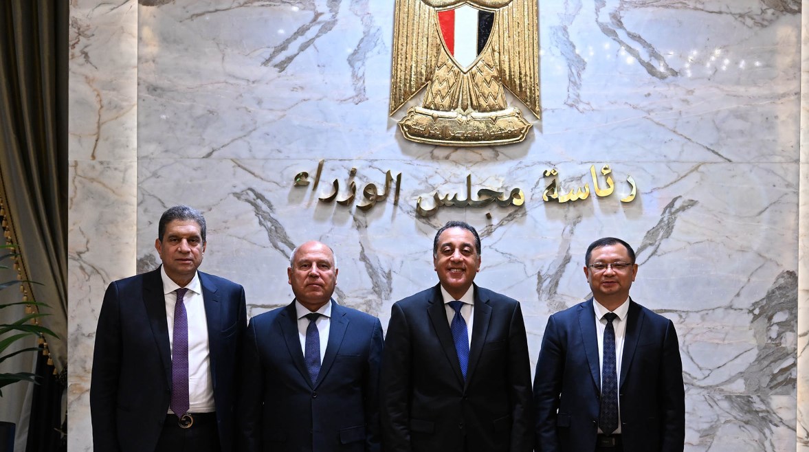توقيع الاتفاقية بين مجموعة قصراوي وشركة جيتور توقيع الاتفاقية بين مجموعة قصراوي وشركة جيتور