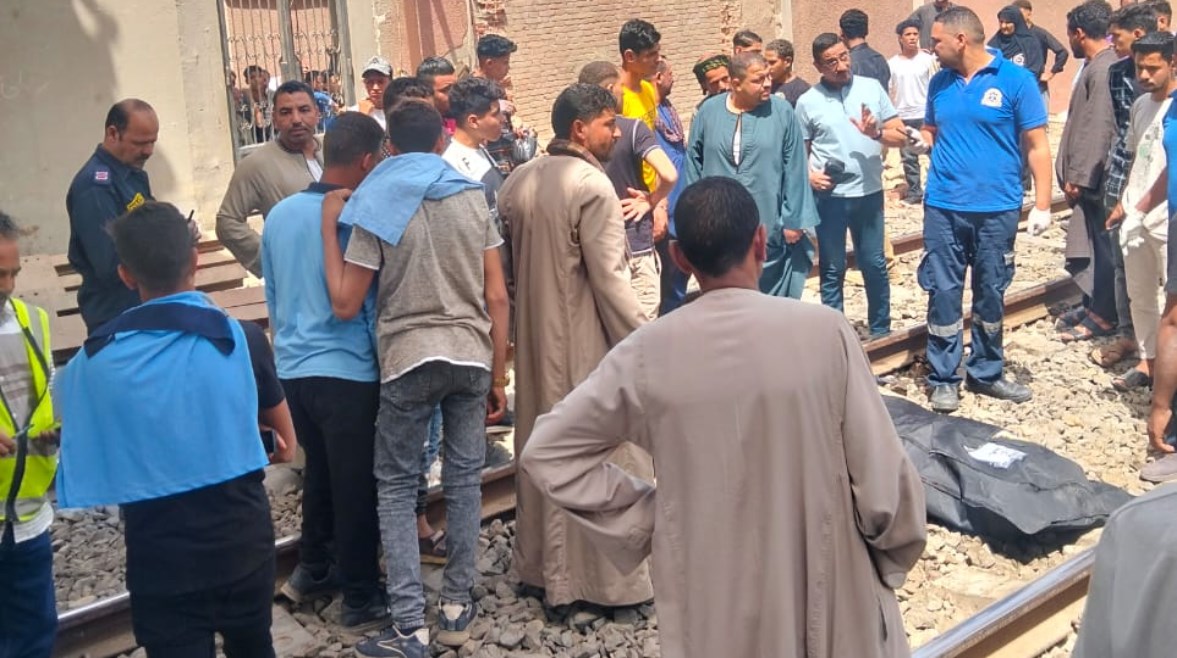 وفاة طالبين صدمهما قطار بأسيوط وفاة طالبين صدمهما قطار بأسيوط
