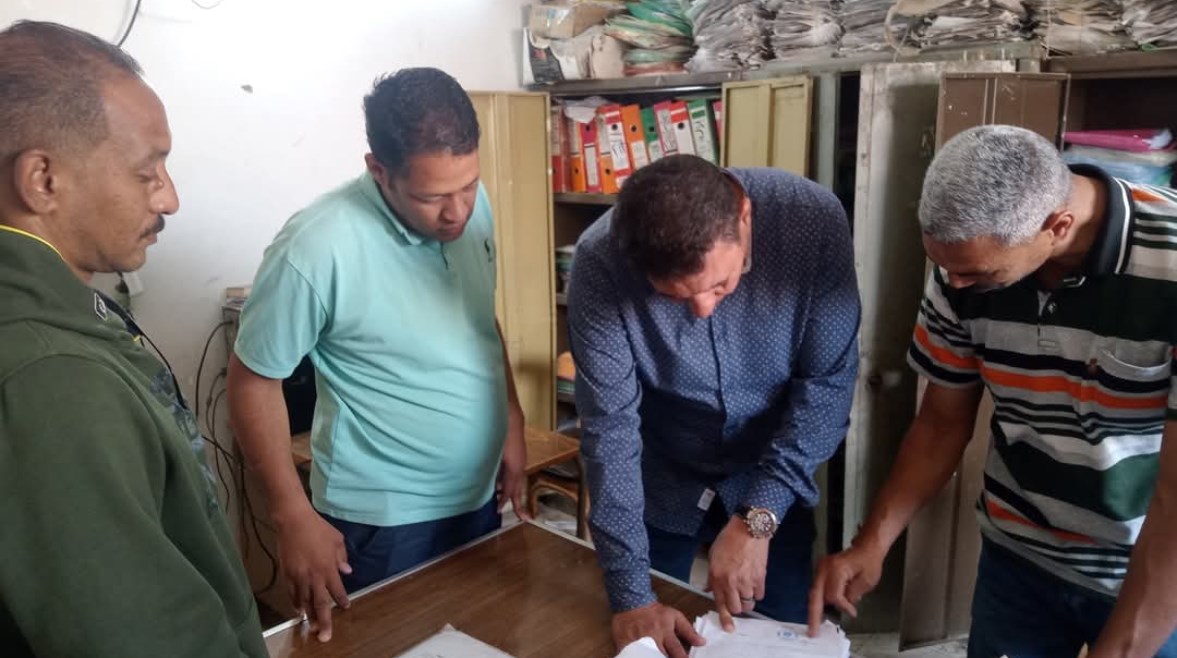 جولة مفاجئة لرئيس مجلس مدينة المنيا جولة مفاجئة لرئيس مجلس مدينة المنيا