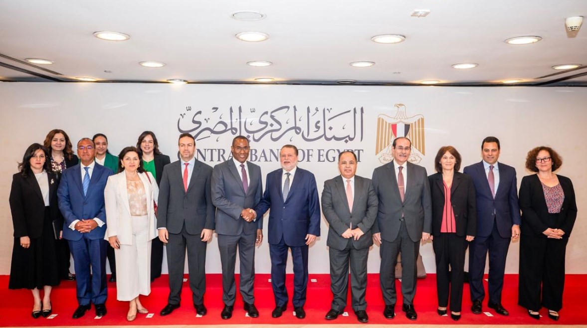 اجتماع محافظ البنك المركزي مع بثعة صندوق النقد اجتماع محافظ البنك المركزي مع بثعة صندوق النقد