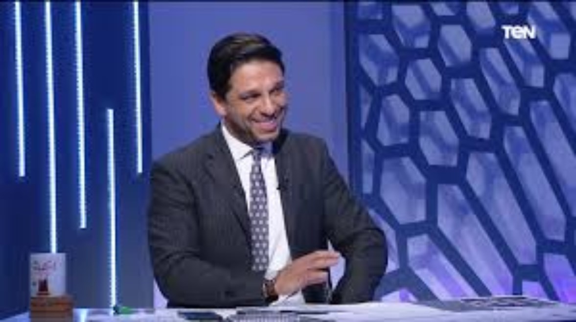 لاعب الأهلى السابق ومقدم برنامج البريمو “محمد فاروق ” لاعب الأهلى السابق ومقدم برنامج البريمو “محمد فاروق ”