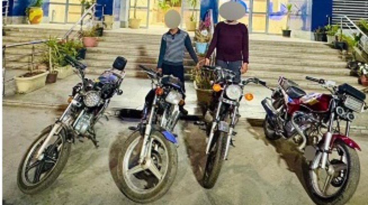 المتهمون بسرقة الدراجات النارية المتهمون بسرقة الدراجات النارية