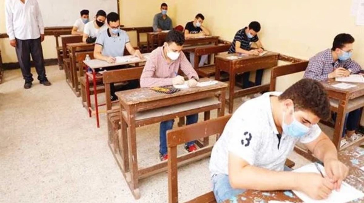 طلاب أثناء الامتحان - أرشيفية طلاب أثناء الامتحان - أرشيفية