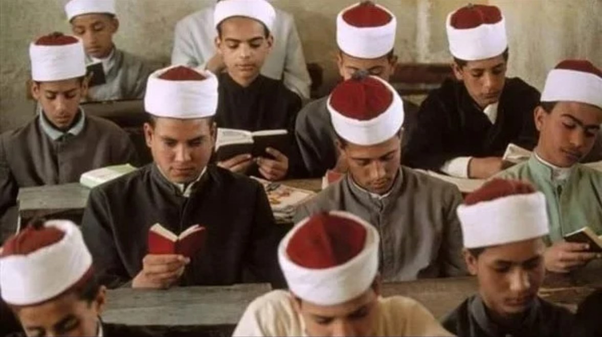 طلاب الصف الثالث الإعدادي الأزهري طلاب الصف الثالث الإعدادي الأزهري