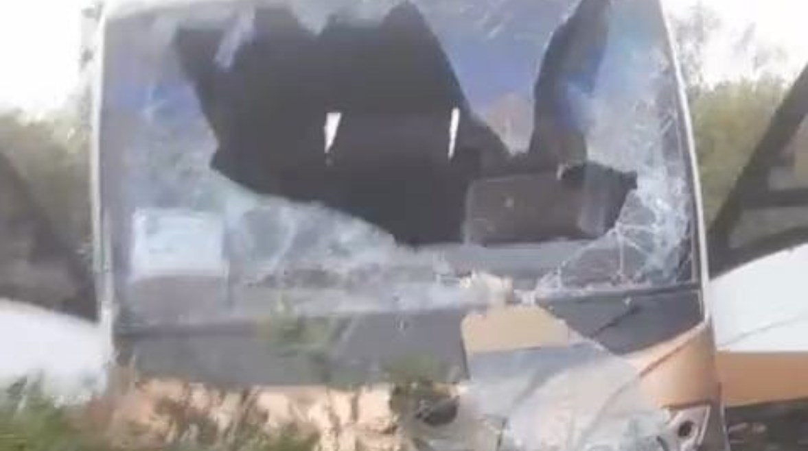تصادم بين أتوبيس بسيارة ملاكي بالتجمع الأول تصادم بين أتوبيس بسيارة ملاكي بالتجمع الأول
