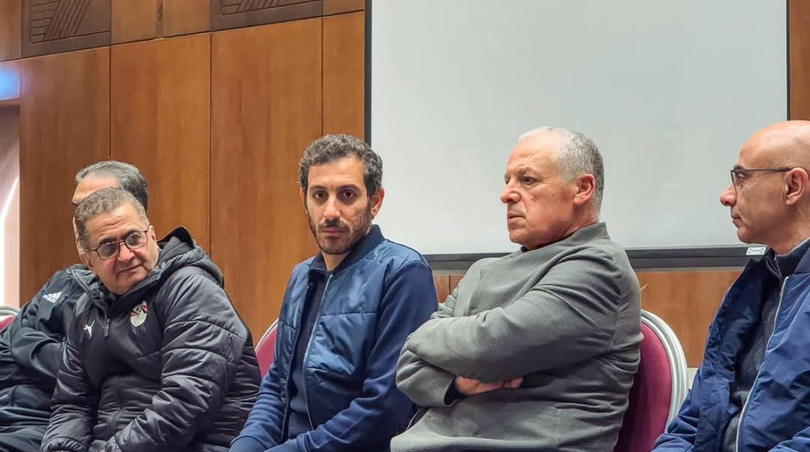 أبو ريدة مع الحكام أبو ريدة مع الحكام