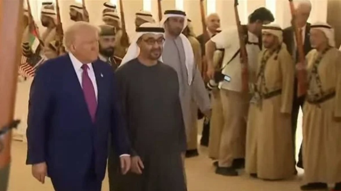 ترامب في أبو ظبي ترامب في أبو ظبي