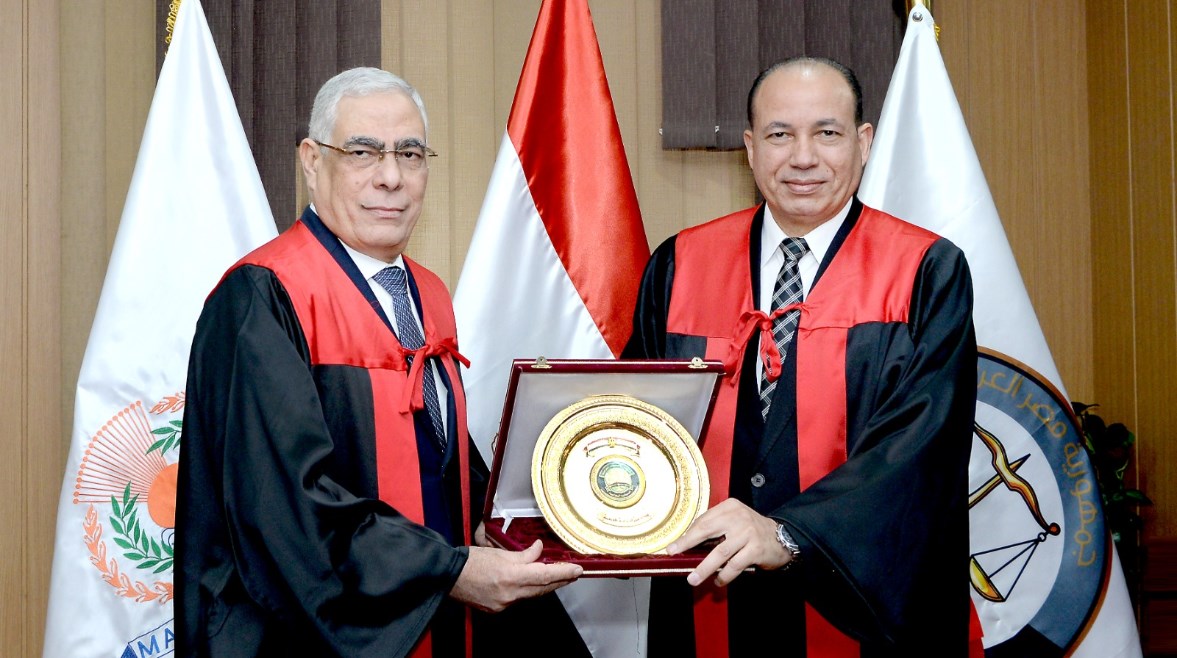 منح الدكتوراه الفخرية للنائب العام من جامعة المنصورة منح الدكتوراه الفخرية للنائب العام من جامعة المنصورة