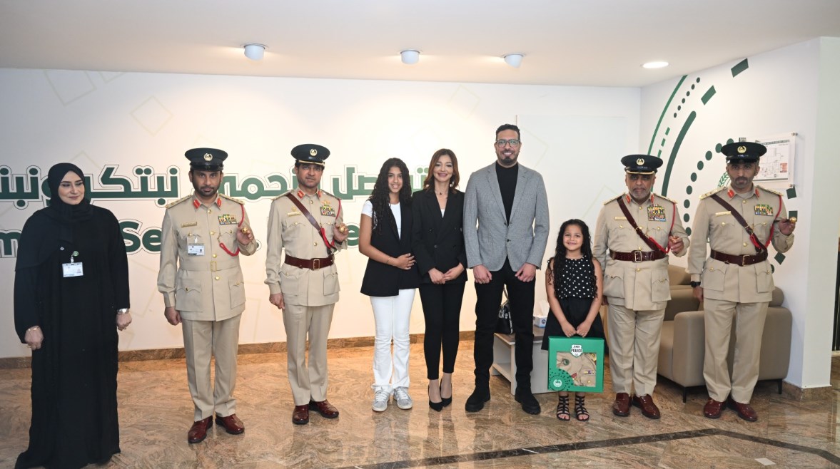 تكريم الطفلة "لي لي جمال" تكريم الطفلة "لي لي جمال"