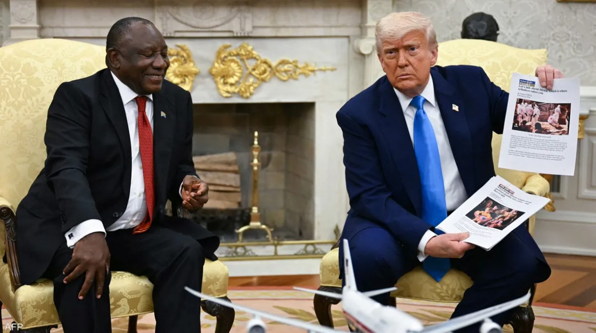 جانب من لقاء ترامب وسيريل رامابوسا في المكتب البيضاوي جانب من لقاء ترامب وسيريل رامابوسا في المكتب البيضاوي