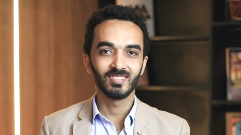 الكاتب الصحفي حسن راشد