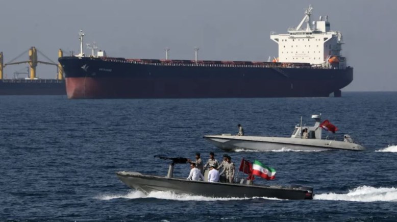النفط ومضيق هرمز والطرق البديلة