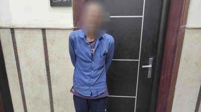 المتهم بالتنقيب عن الآثار في منزله