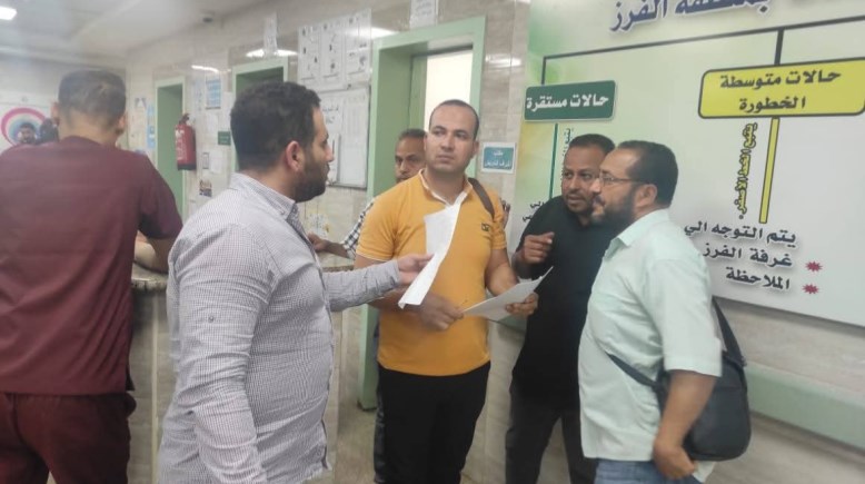فريق من الصحة داخل المستشفى 