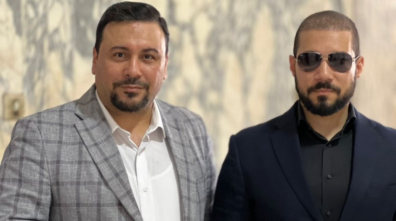 الداعية عبدالله رشدي برفقة محاميه