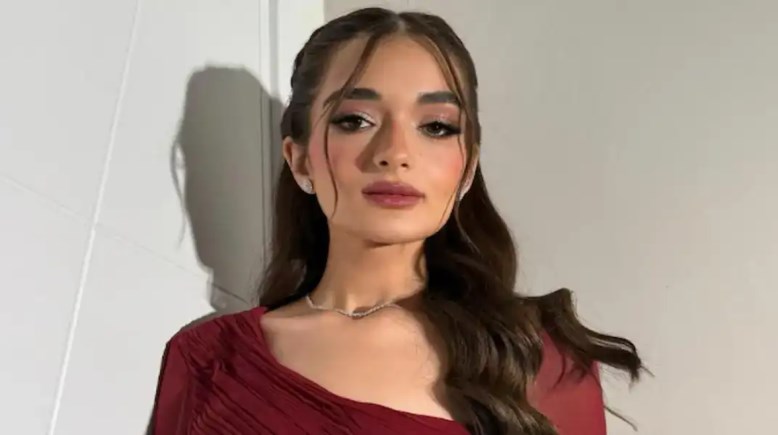 ملك أحمد زاهر