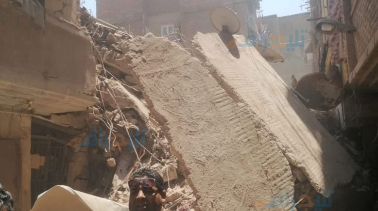  انهيار عقارين في حدائق القبة