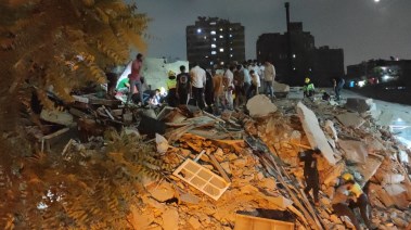 انتشال جثامين ضحايا عقار السيدة زينب
