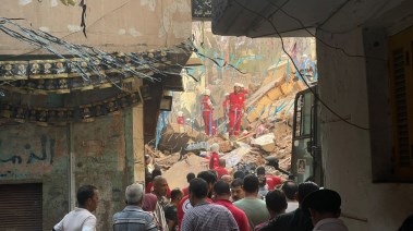 انهيار 3 عقارات بحدائق القبة