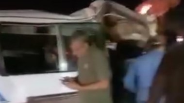 انقلاب سيارة ميكروباص