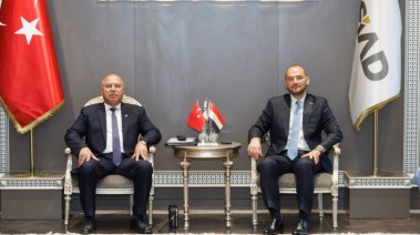 وزير الصناعة والنقل الفريق مهندس كامل الوزير