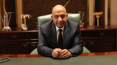  الدكتور محمود عصمت وزير الكهرباء 
